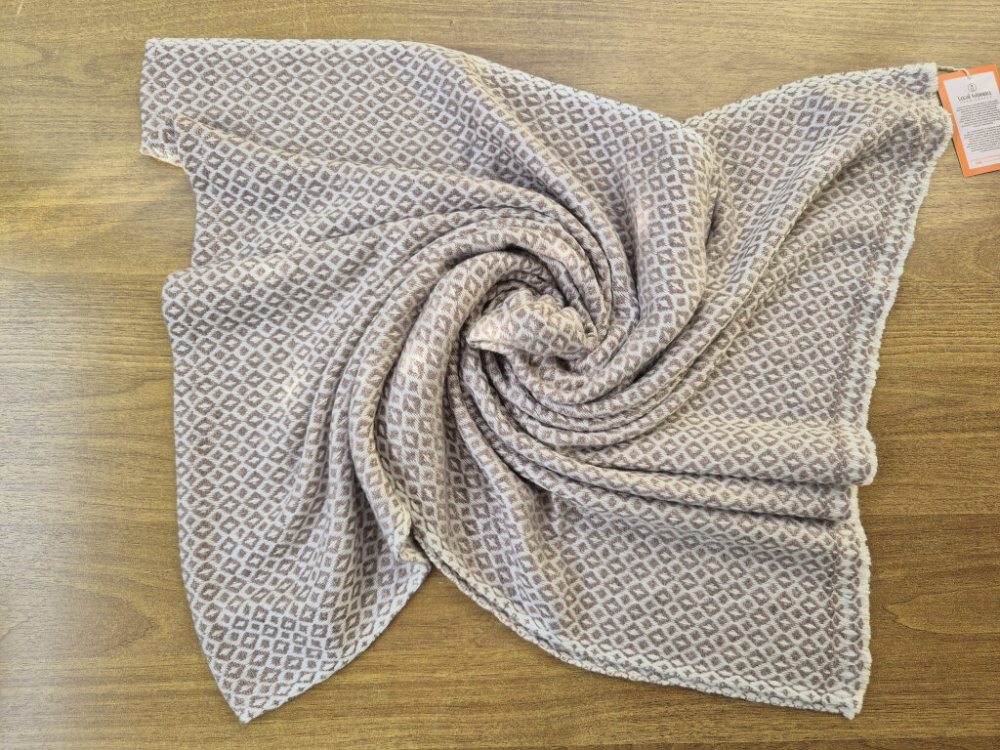 Preview: LWH Kaschmir-Schal | Helles Kupfer & Creme | Rautenmuster | weich & strukturiert | 66×190 cm